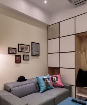 80平米小户型两室一厅客厅照片墙装修效果图片