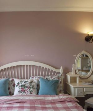 90平方两室两厅卧室纯色壁纸装修效果图片