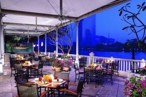 郑州美食城装修设计为什么选择河南天恒装饰公司？