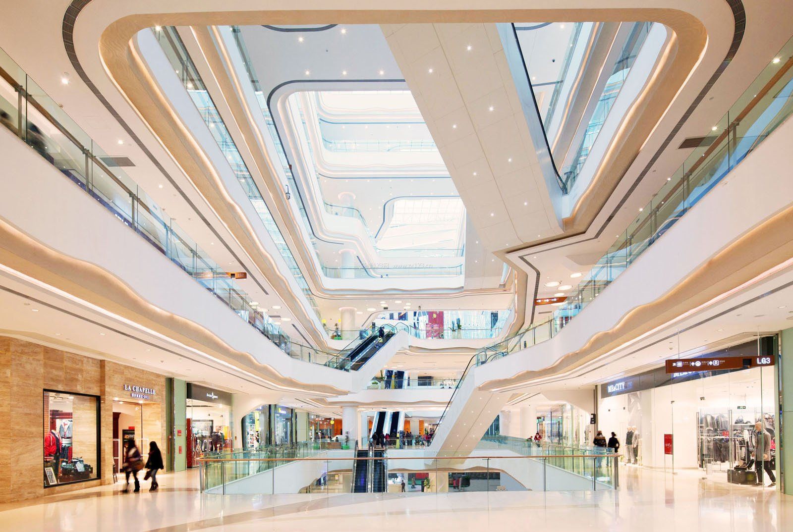 大型商场装饰效果图片