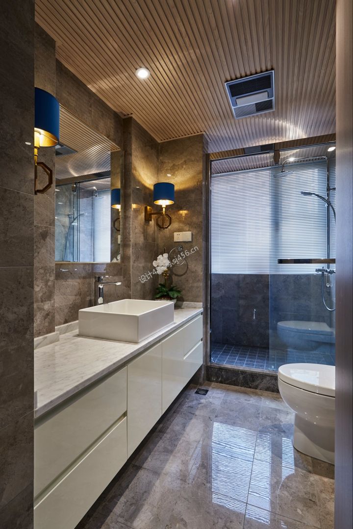 新中式卫生间木格栅吊顶装修效果图