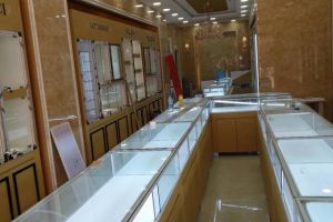 云南眼镜店装修 给顾客一个进店的好理由