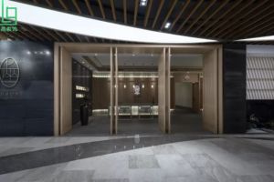 昆明美容院装修突破传统装修理念 满目格栅精妙的凸显出一轮半月