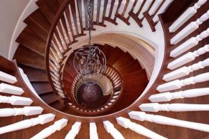 【银川一米阳光装饰】实木楼梯详解 实木楼梯特点有哪些