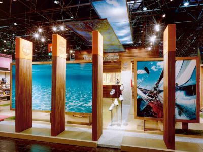 200平米服饰品牌展厅展馆装修设计装修案例