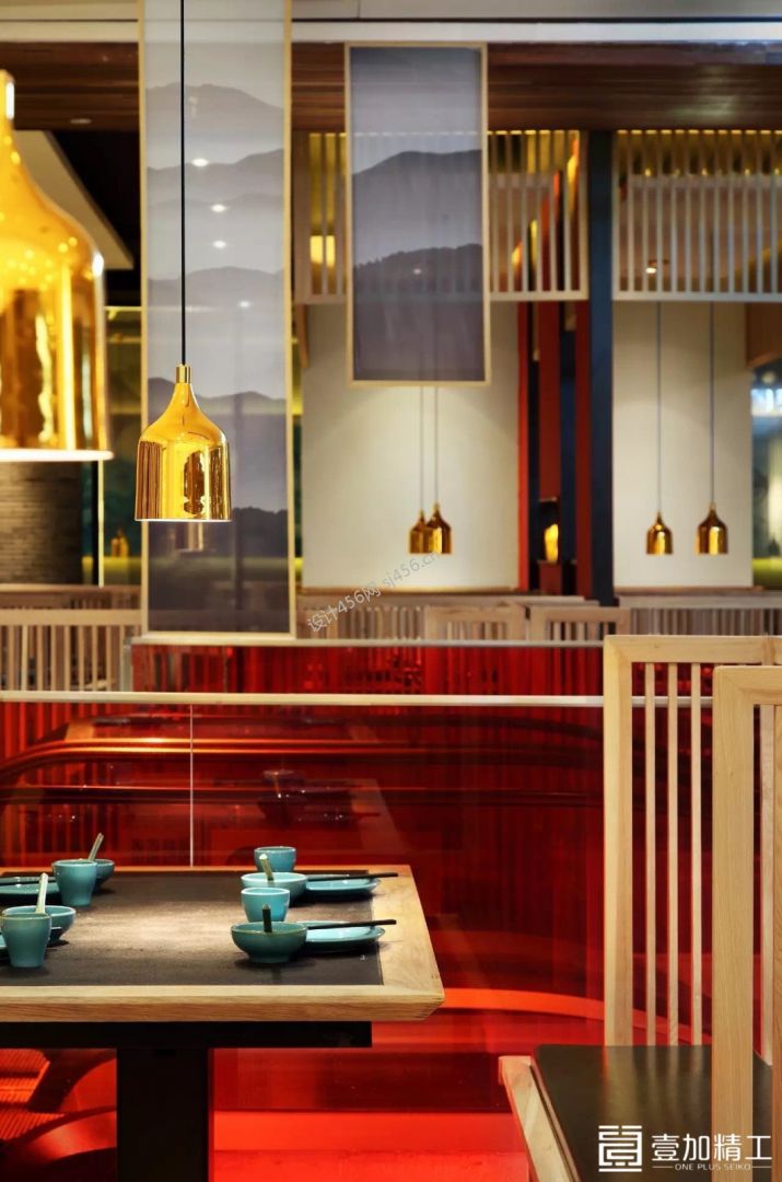 新中式风格400平米餐厅餐桌装修图片