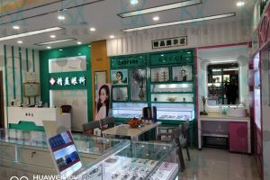 【昆明凌视讯装饰】昆明眼镜店装修选什么公司好 凌视讯装饰提醒你千万别进坑了