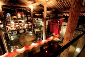 酒吧墙面装饰注意哪些事项 酒吧墙面装饰有哪些技巧