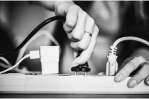 包头乐庭装饰：插座问题，装修十大遗憾之首，只要做到这三点就能避免