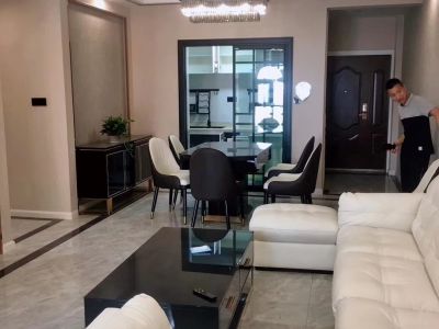 欧城联邦110平现代风格三居室11平米