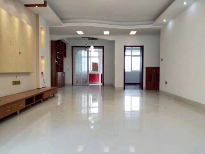 龙鑫华城127平米中式三居室装修案例