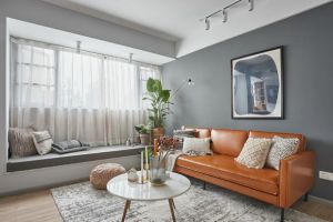 【昆明龙发装饰公司】180㎡混搭大平层装修 打掉电视墙装吧台、吊椅 客厅还能这么玩