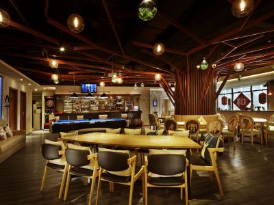 酒店音乐吧现代风格550平米装修案例