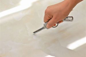 【美星装饰】一个简单的步骤，就能判断瓷砖的优劣！