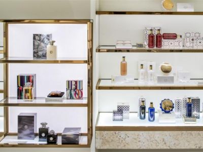 129平米简约风化妆品店装修案例