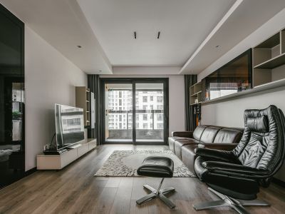 紫堤东郡时尚现代160平米三室两厅装修案例