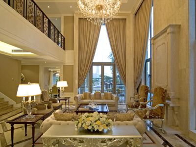 七彩龙都欧式复古355平米别墅装修案例