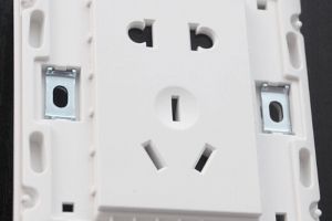 [西安华阳云装装饰]插座安装有哪些注意事项?