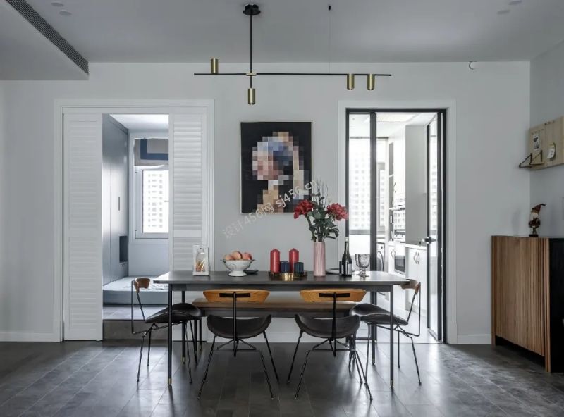 现代风格130平米餐厅吊灯灯饰装修效果图