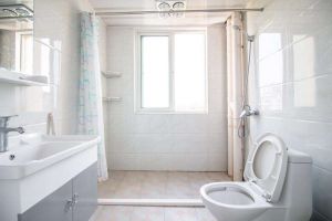 [西安金诺装饰]卫生间装修如何进行防滑处理?