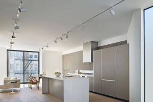 [北京轻舟幸福亿家装饰]吊顶已经过时了，这才是2023年的时尚!