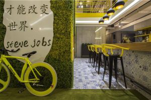 [上海运峰装饰]办公室装修完之后如何挑选家具？