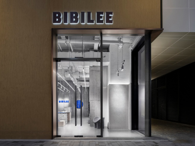 80平米工业极简风快闪服装店装修案例