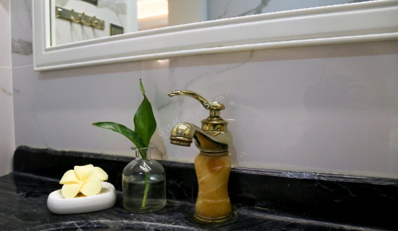 148平三居室美式经典风格洗手台装修效果图