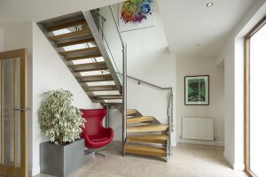 [贵阳和一装饰]简易楼梯设计注意事项有哪些?