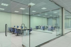 [南京美超装饰]玻璃隔断价格贵不贵 玻璃隔断效果图欣赏