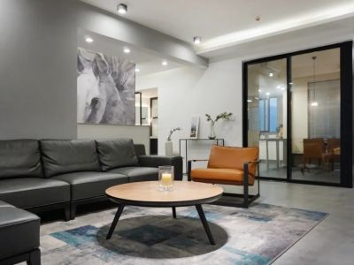 卧龙湖小镇126平米现代简约三居室装修案例