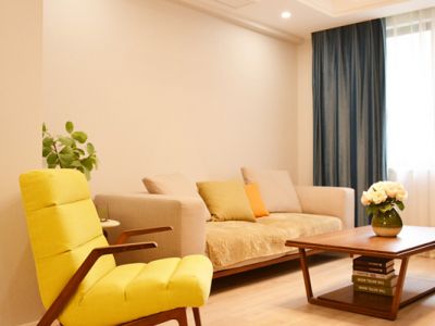 长江国际130平现代简约三居室装修案例