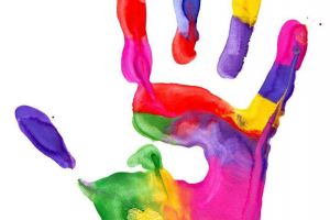 [龙记万家装饰]彩色油漆怎么选择 选彩色油漆注意事项