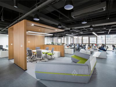 裕飞有限公司办公室1500平现代风格装修案例