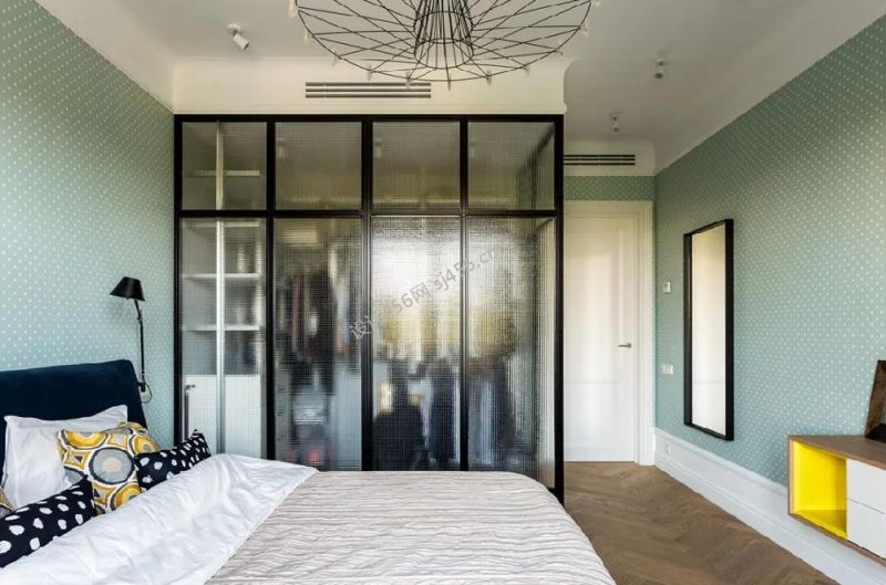 115平米北欧风格三居室卧室衣柜装修效果图