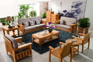 [邵阳紫名都装饰]实木定制家具和板材定制家具那个好？