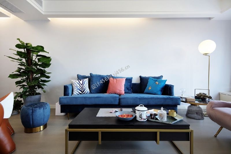 110平三居室现代简约风格沙发装修效果图