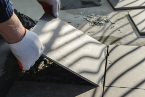 [沈阳鑫友装饰]沈阳家装环节究竟该如何选择和正确铺贴地砖呢？