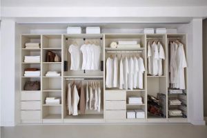 [哈尔滨华润装饰]衣柜空间怎样利用才不浪费?