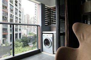 [中山名优装饰]封阳台的优缺点是什么?封阳台的注意事项