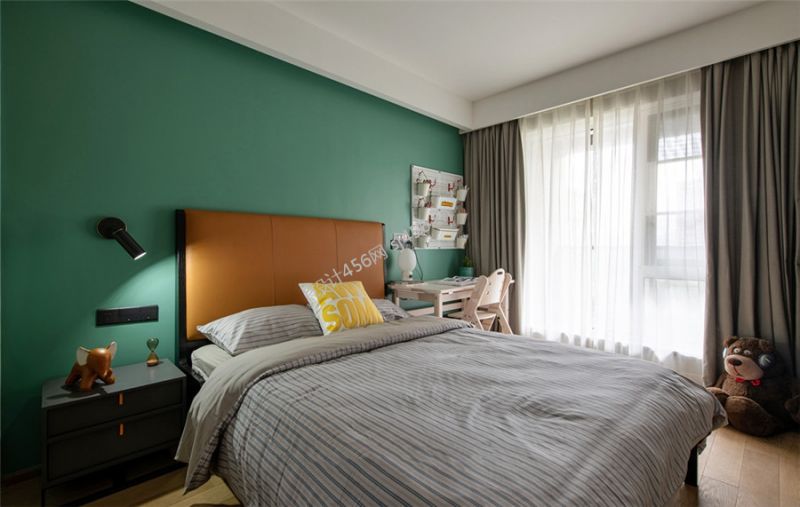 130㎡四居室现代风格卧室吊顶装修效果图