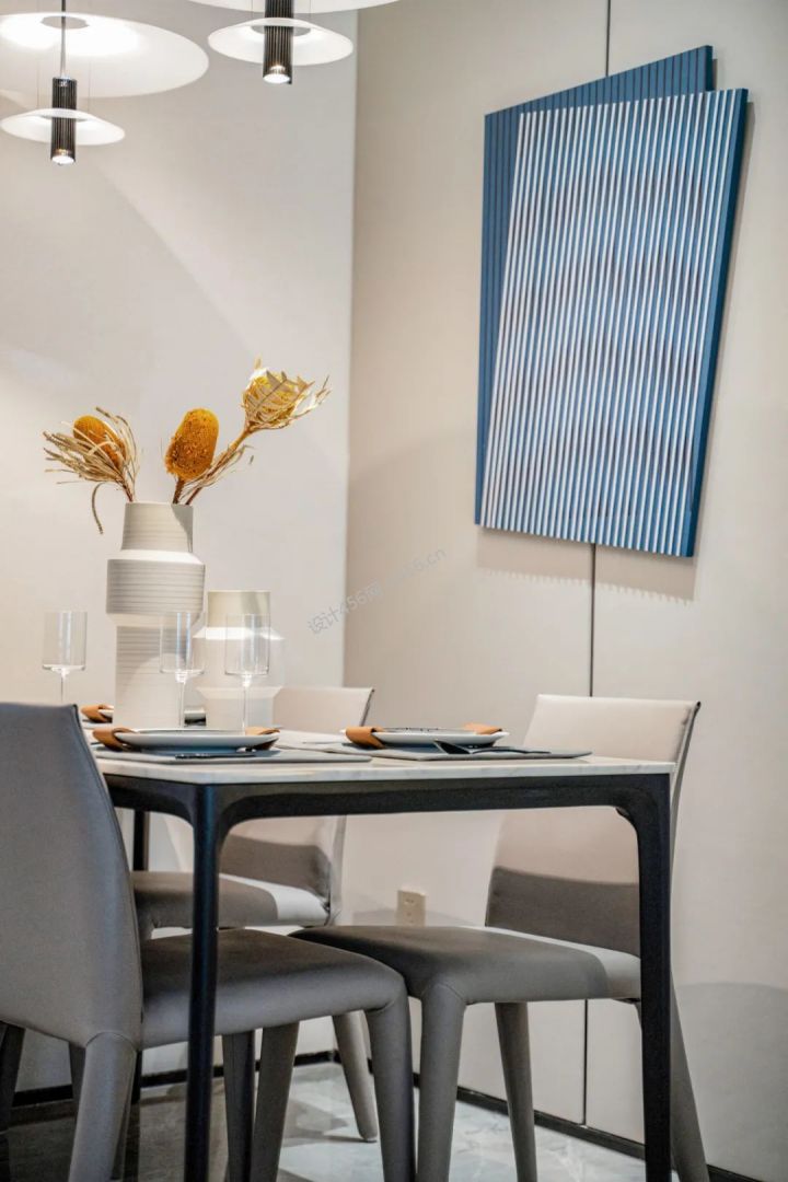 现代风格二居室113平米餐厅桌椅家装效果图赏析