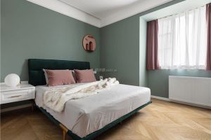 [十堰托美尔装饰]家庭地暖装修，铺瓷砖好还是地板好?