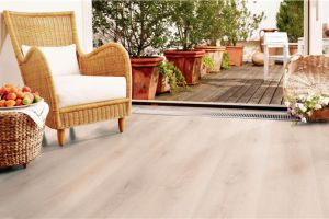 [无锡瑞华装饰]地板异味怎么处理？巧妙去除地板异味方法