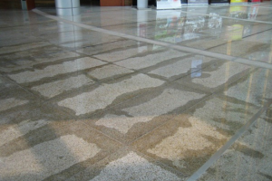 [绵阳荣丰装饰]装修石材要是出现了水斑，应该如何处理预防？