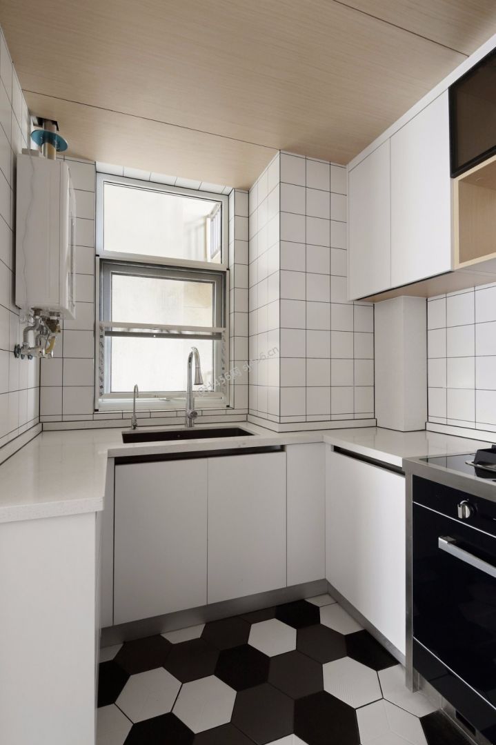 100平米日式简约三居室厨房橱柜装修效果图