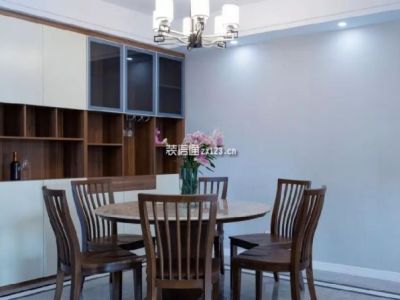 孔雀天成130平现代简约风格装修案例