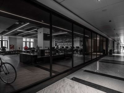 255平办公室后现代风格装修案例