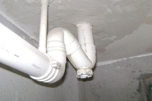 [上海卓禹装饰]卫生间管道漏水处理方法？异味如何处理