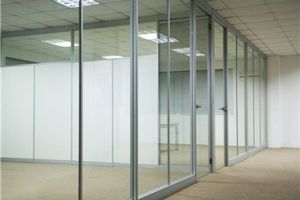 [深圳AL.D装饰]玻璃隔断的特点与分类 玻璃隔断的区别与保养